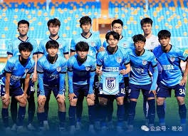 国足新星朱辰杰与李昊首秀引发热议